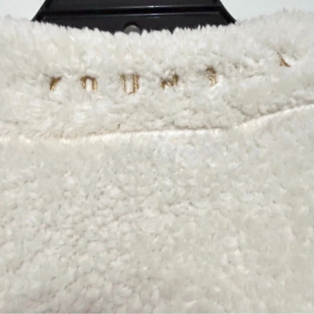 YoungLA White Fleece Pullover Sweater Size Medium 23805